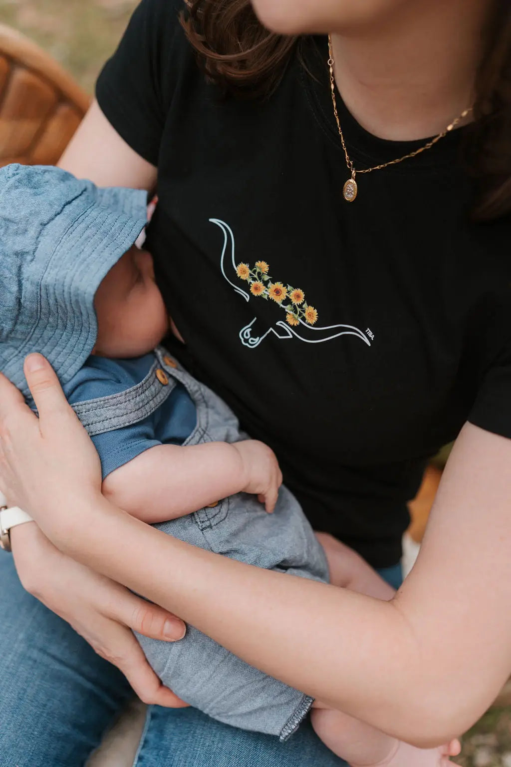 Classic Breastfeeding Tee Nursing Shirt for Mums with Two Way Zip for Easy Breastfeeding Access